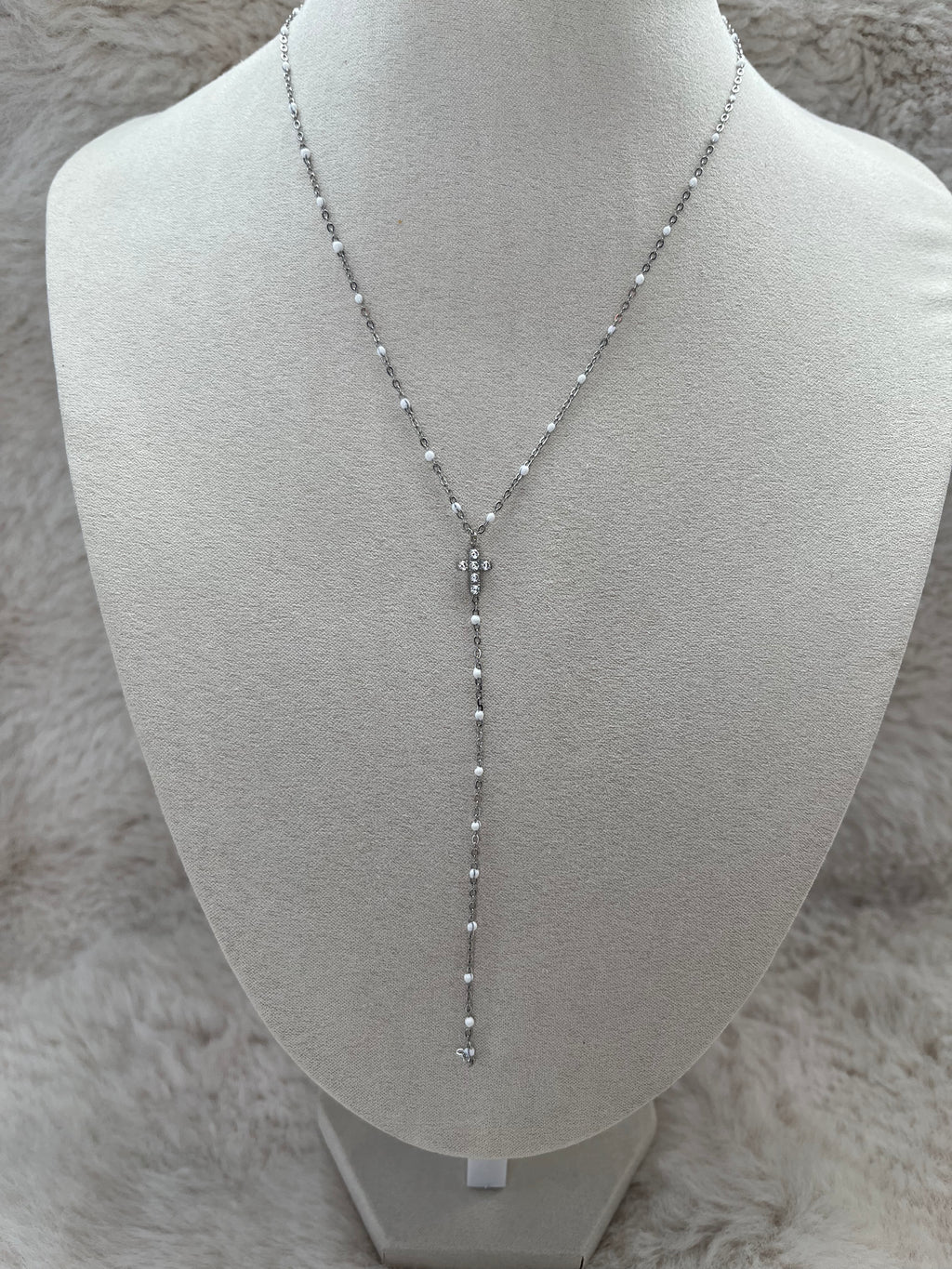 Collier croix strass ( collection limité e) argenté ou doré